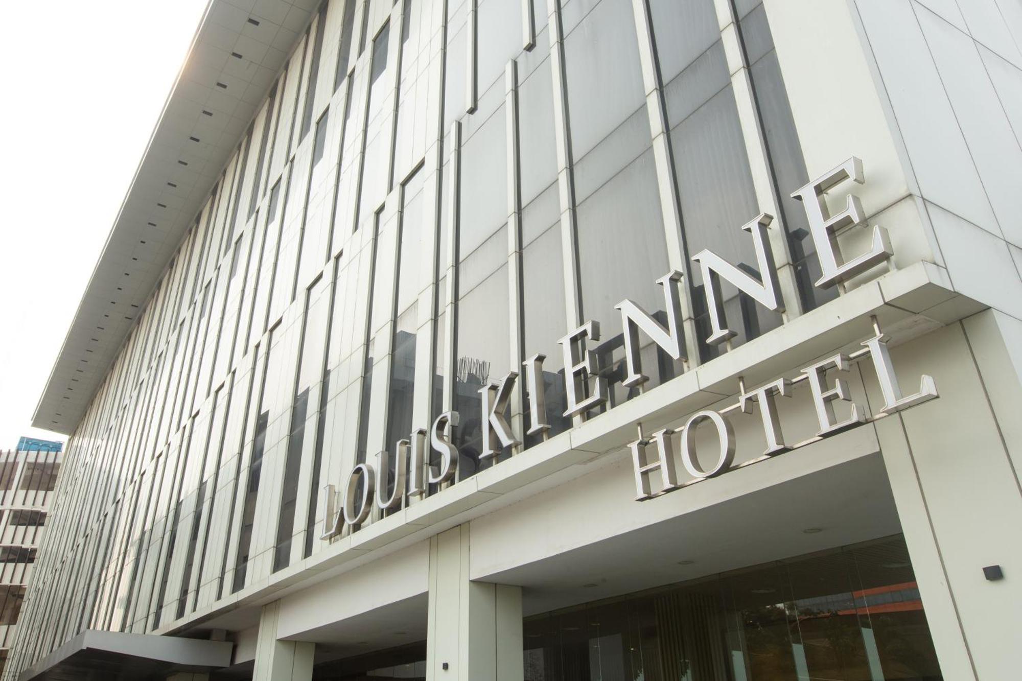 Louis Kienne Cikarang Hotel & Service Apartment Бекаси Экстерьер фото