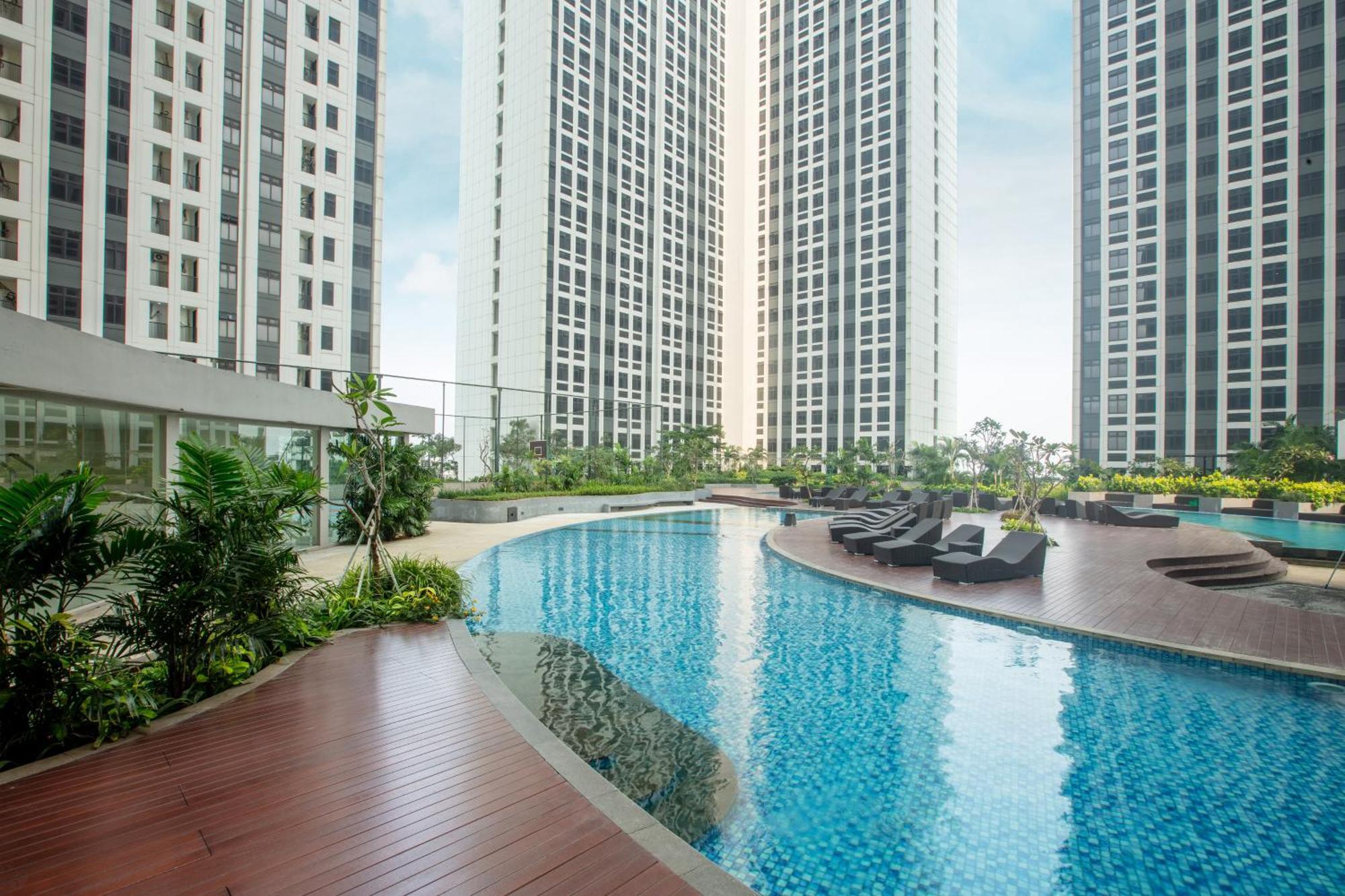 Louis Kienne Cikarang Hotel & Service Apartment Бекаси Экстерьер фото